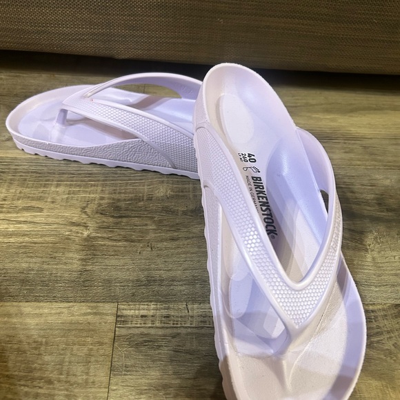 Birkenstock Honolulu Essentials
EVA - Purple Fog - Picture 1 of 9
